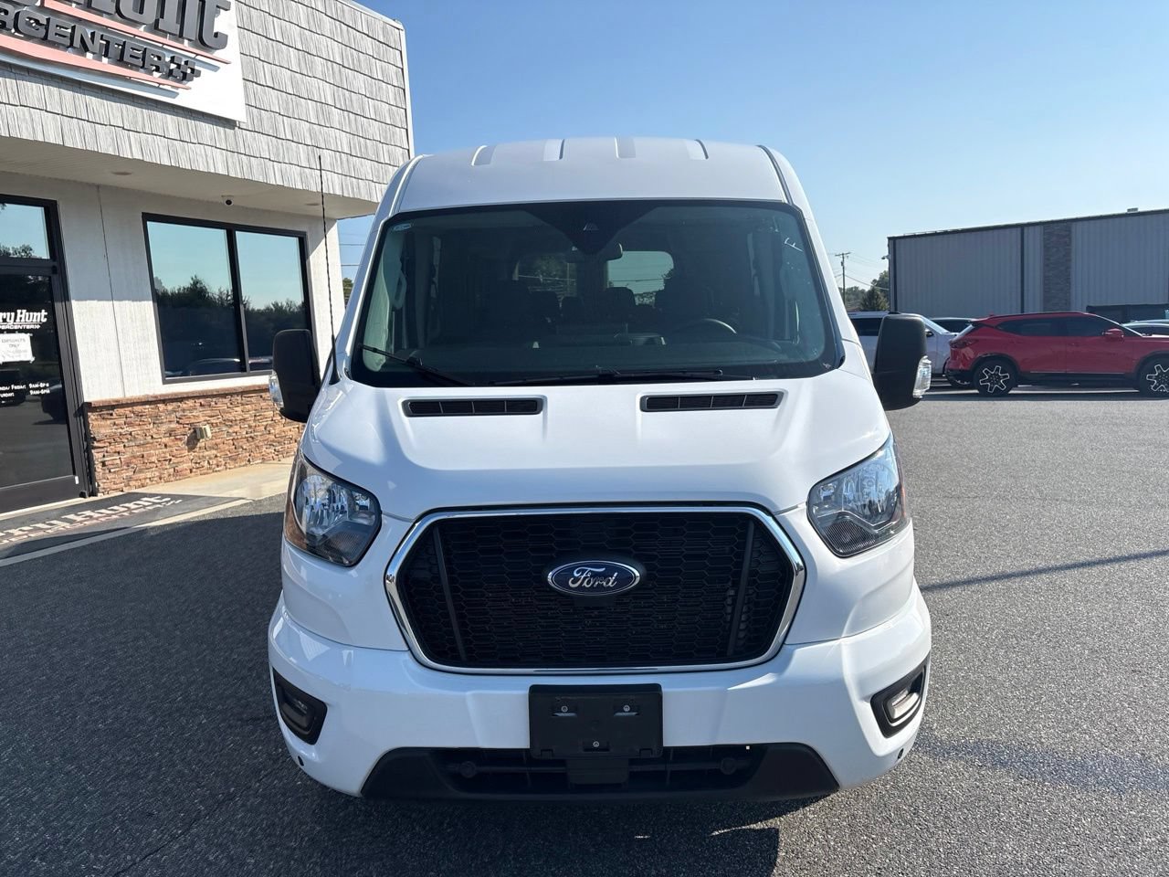 Used 2025 Ford Transit 350 XLT RWD image 9
