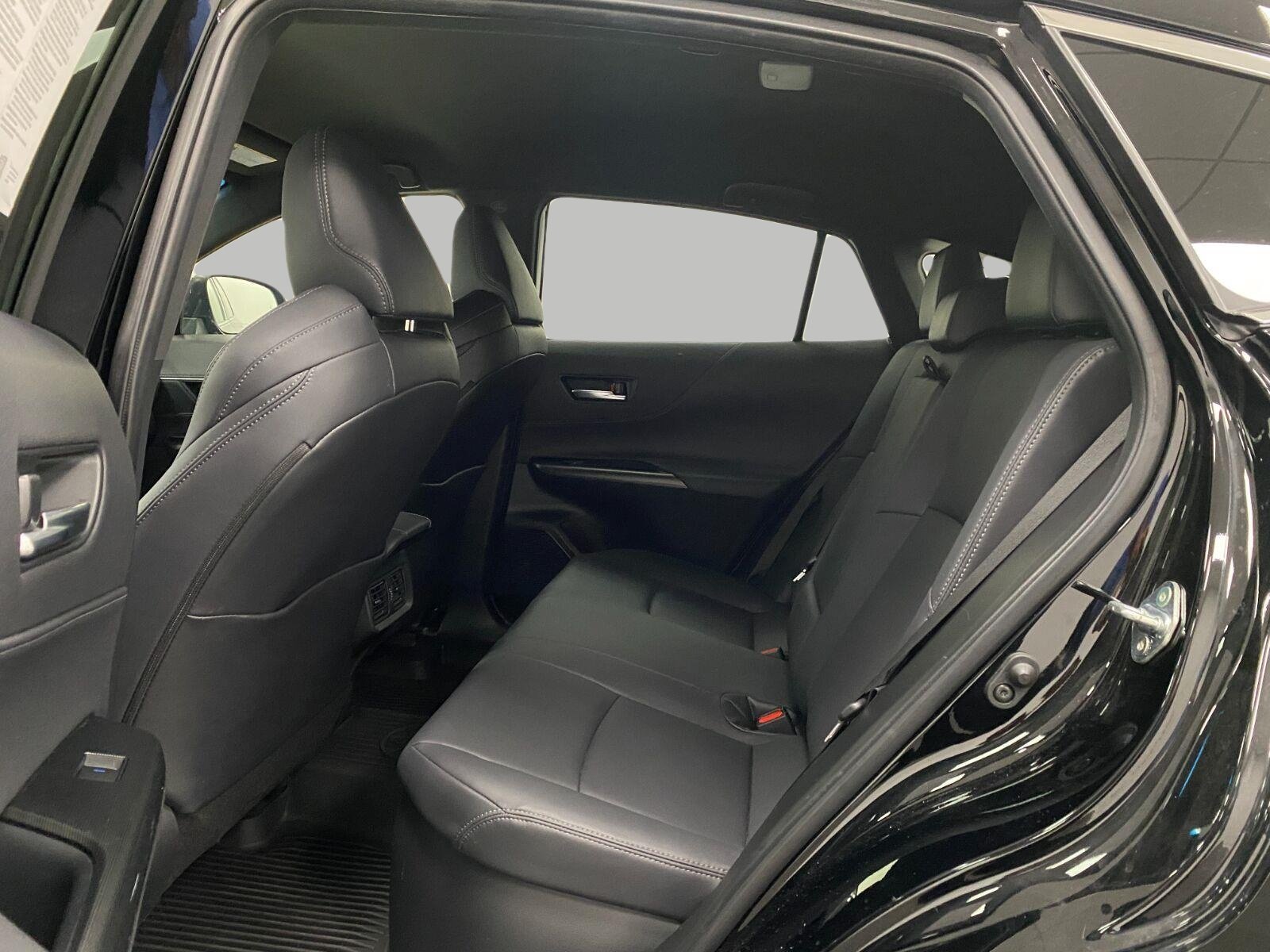 Used 2022 Toyota Venza XLE AWD/4WD image 30