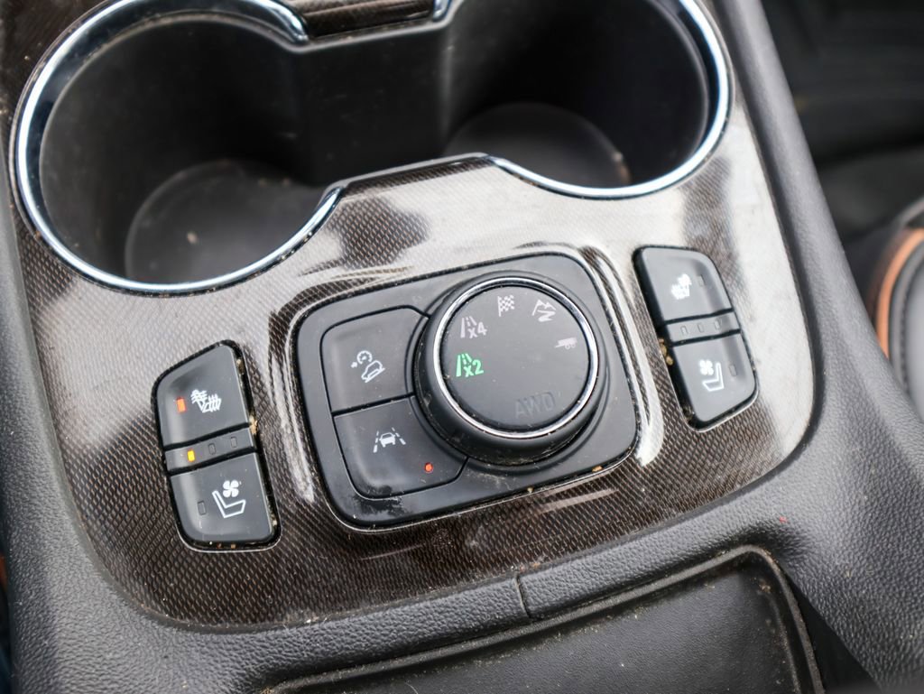Certified 2022 GMC Acadia AT4 w/ Technology Package image 24
