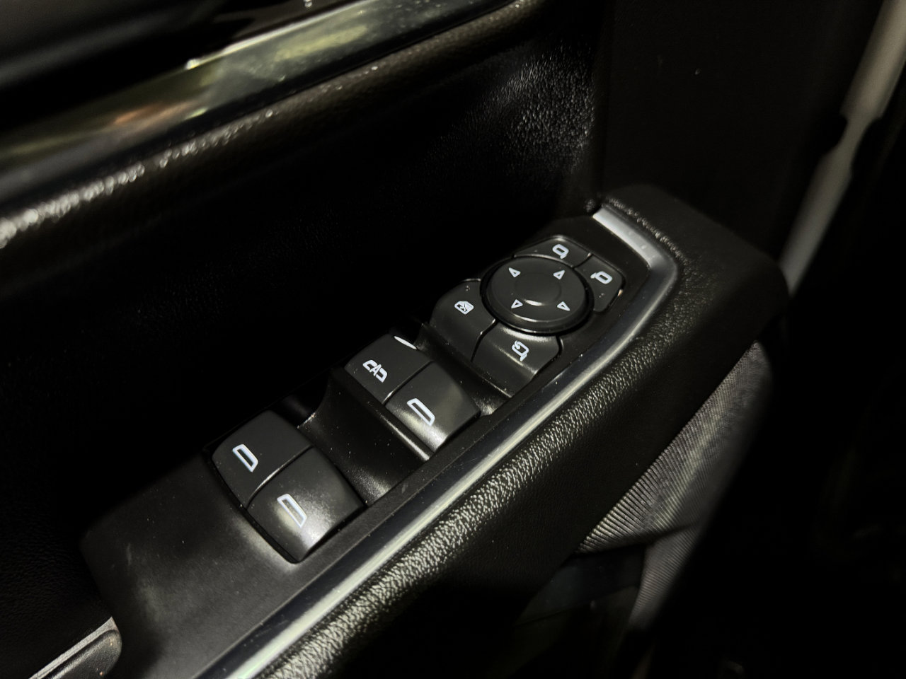 Used 2024 Chevrolet Silverado 3500 LT w/ Convenience Package image 27