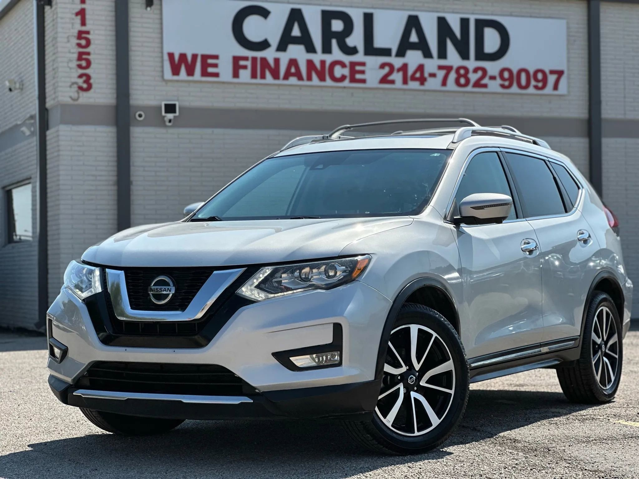 Used 2020 Nissan Rogue SL w/ Premium Package image 1