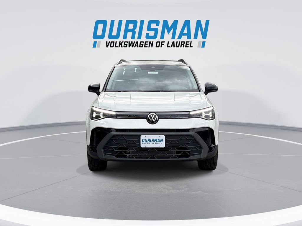 New 2026 Volkswagen Taos SE AWD/4WD image 3