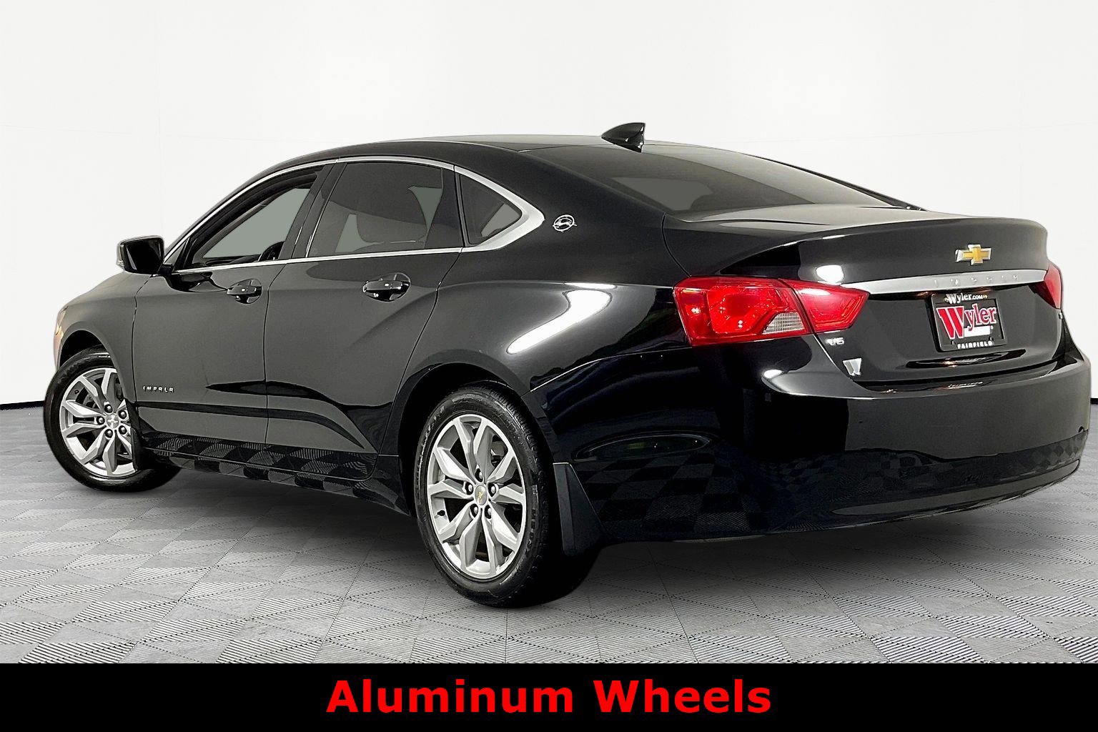 Used 2019 Chevrolet Impala LT FWD image 4