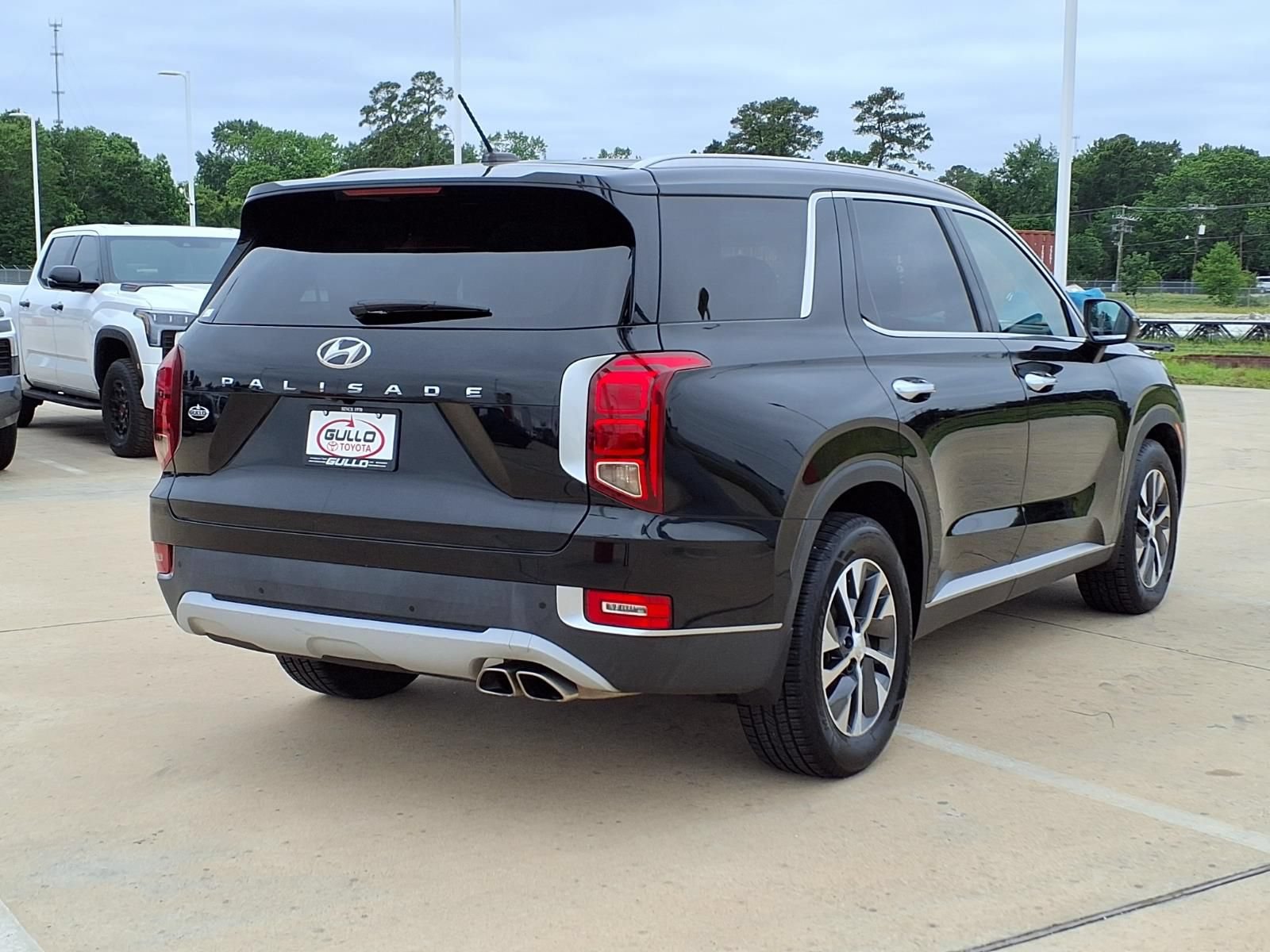 Used 2022 Hyundai Palisade SEL w/ Winter Package FWD image 6