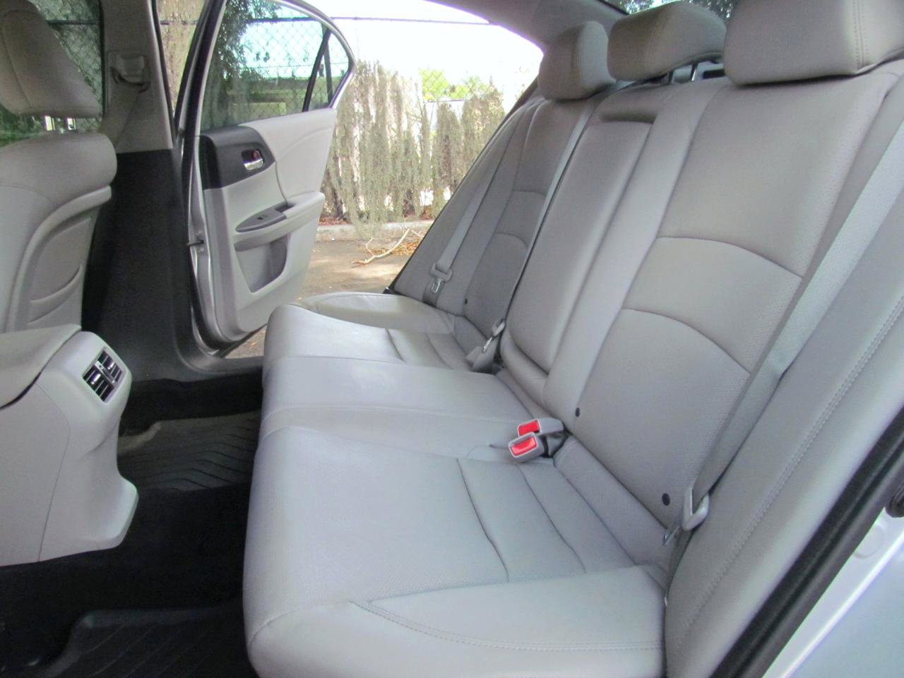 Used 2014 Honda Accord EX-L image 19
