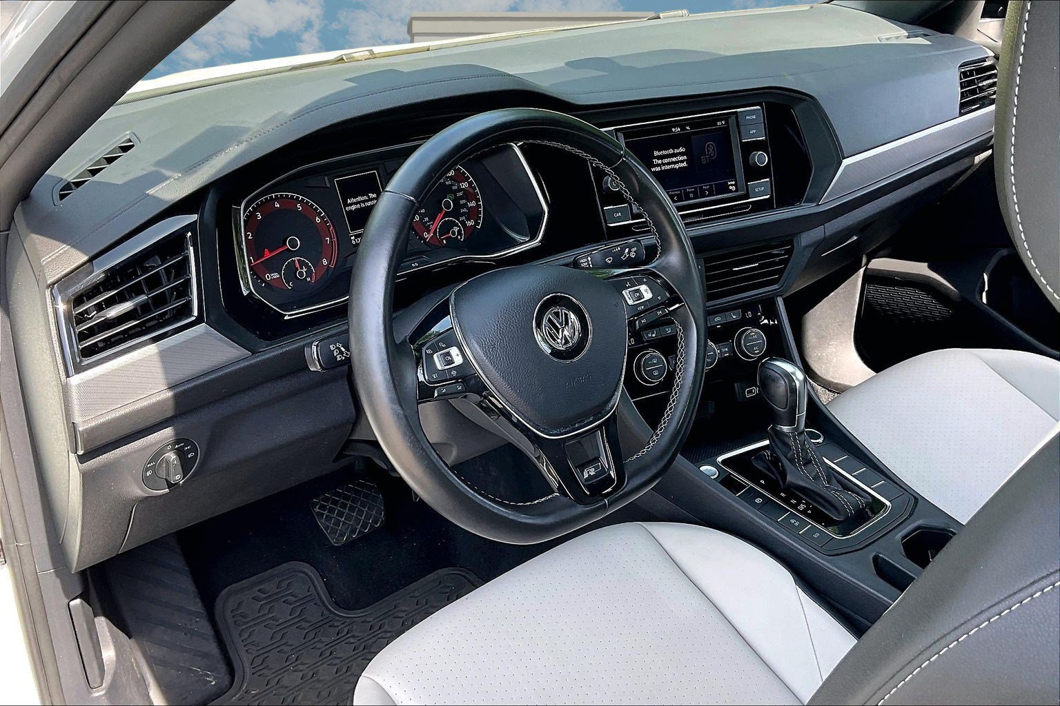 Used 2019 Volkswagen Jetta R-Line w/ R-Line Cold Weather Package FWD image 13