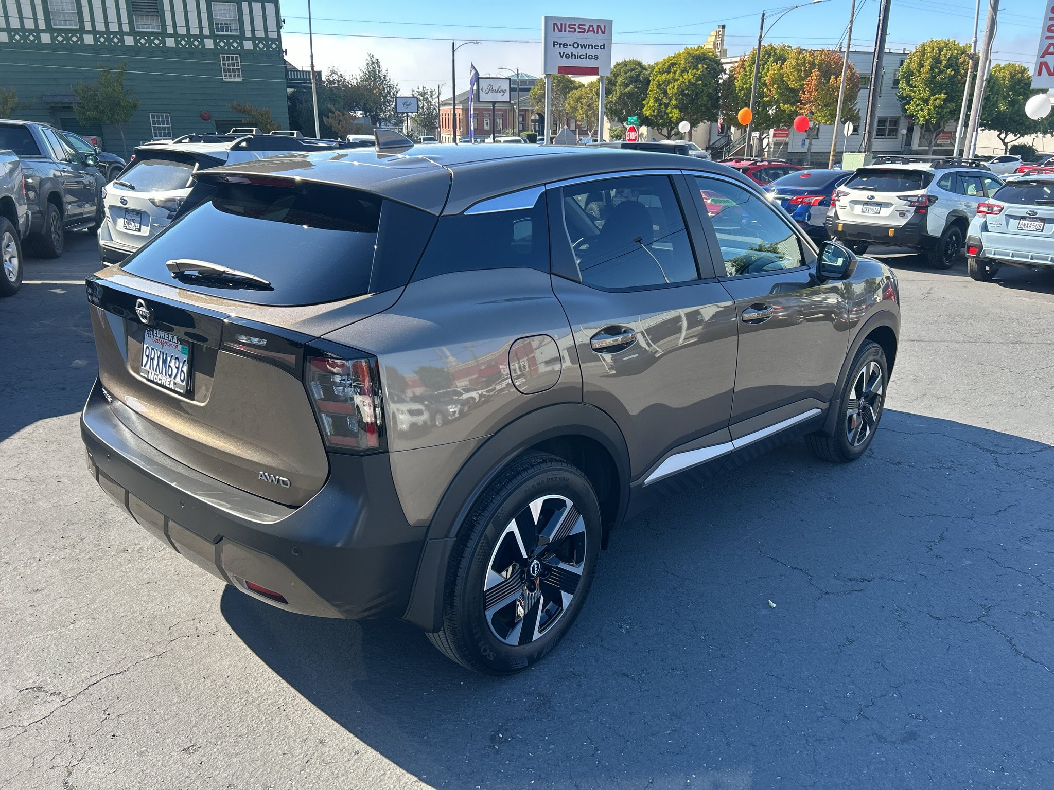Used 2025 Nissan Kicks SV AWD/4WD image 5