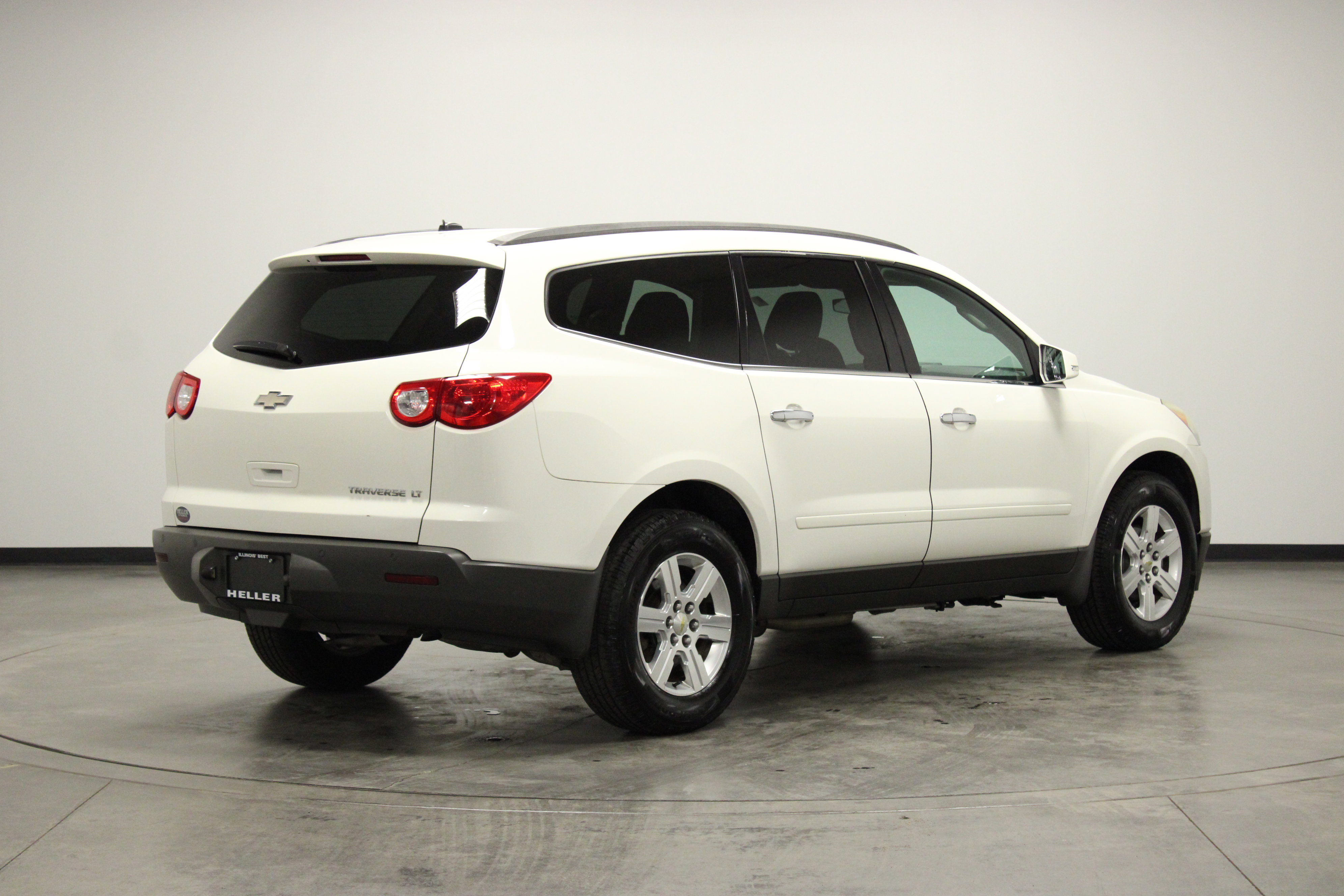 Used 2012 Chevrolet Traverse LT FWD image 9
