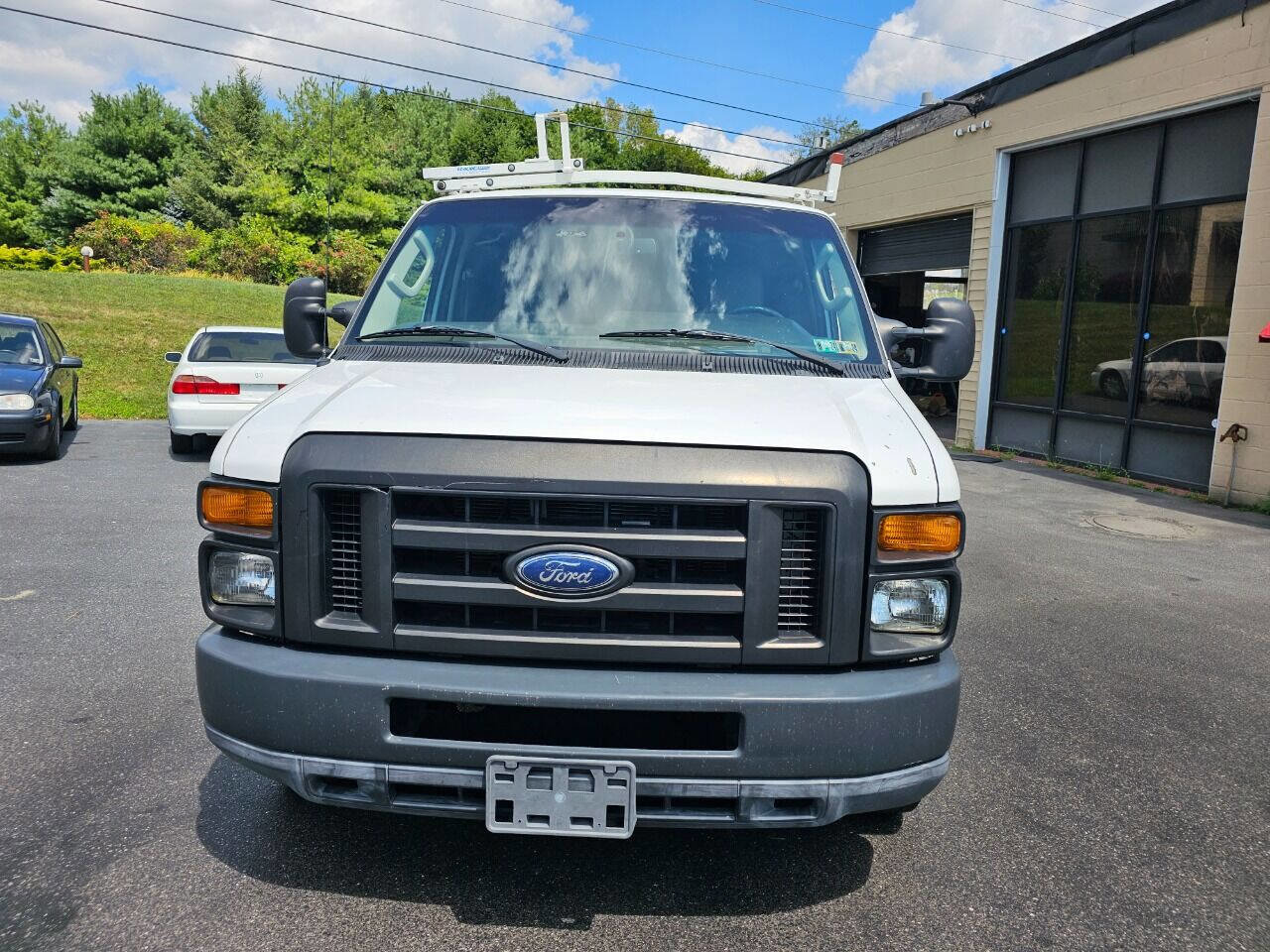 Used 2011 Ford E-150 and Econoline 150 w/ PWR Group image 8