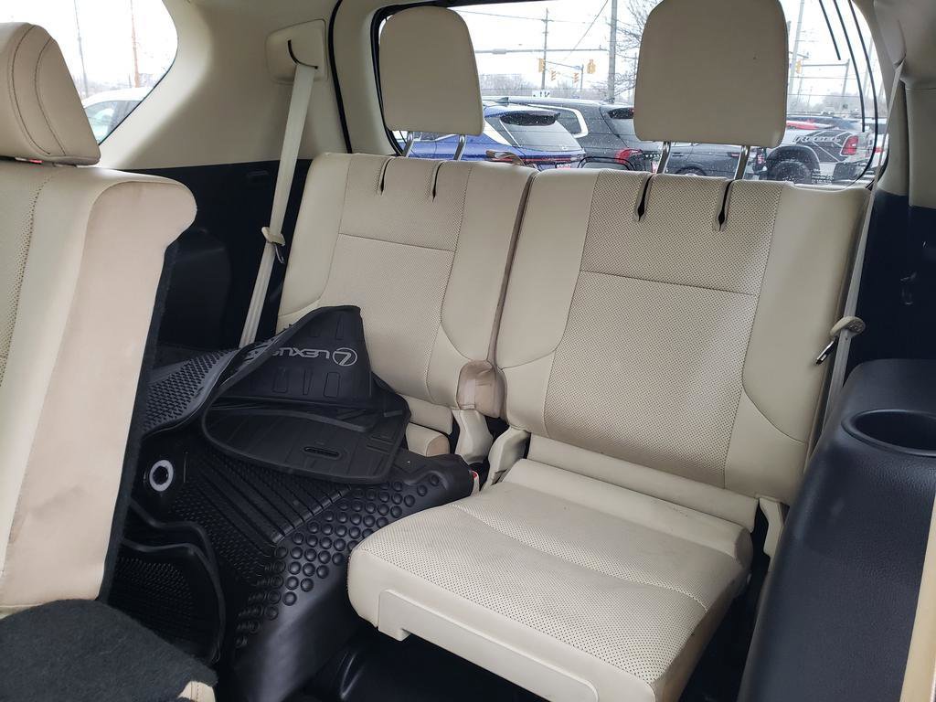 Used 2022 Lexus GX 460 w/ Accessory Package image 15