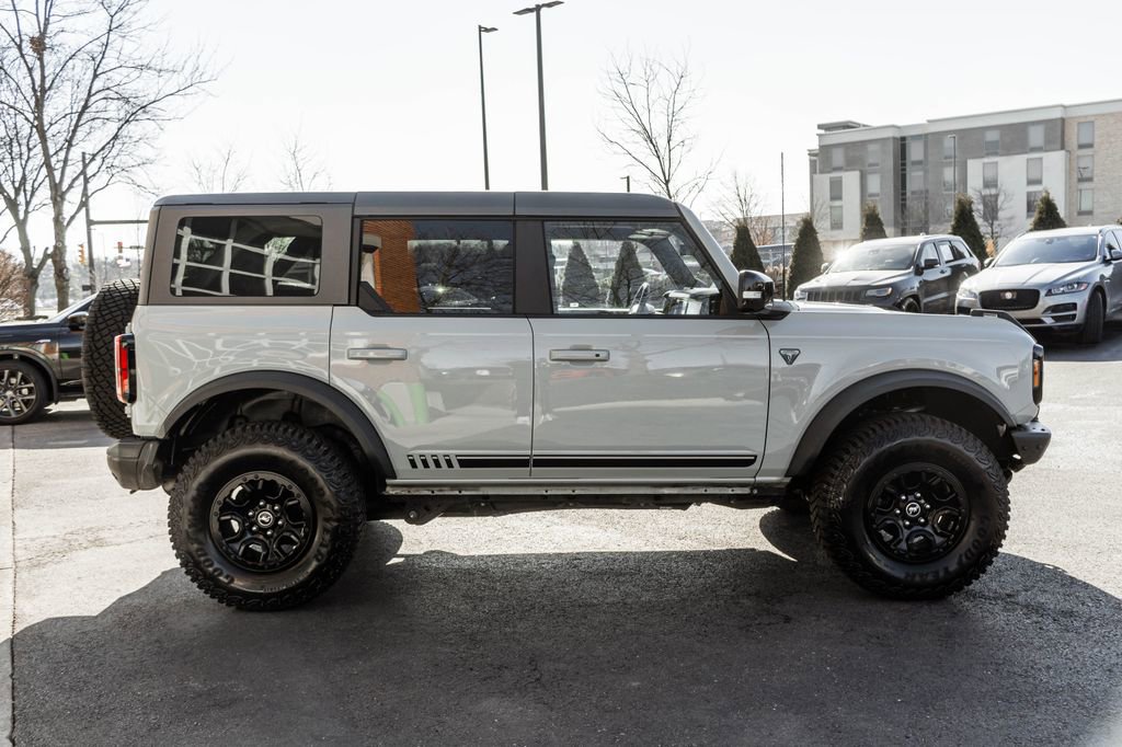 Used 2021 Ford Bronco First Edition AWD/4WD image 3
