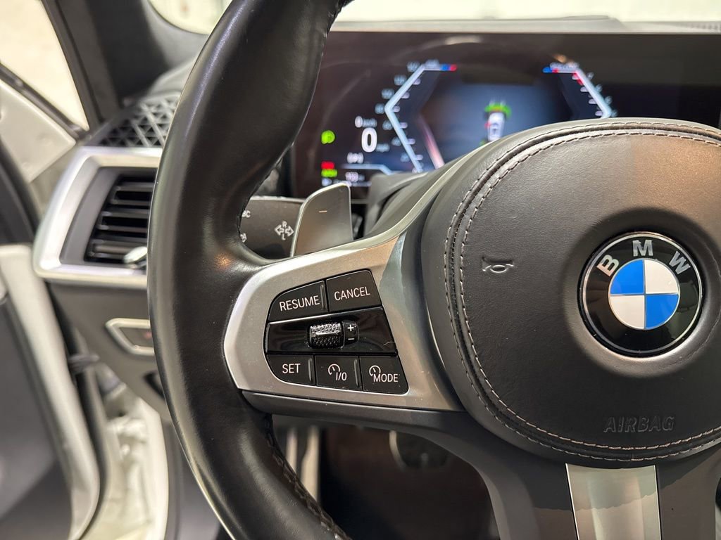 Used 2023 BMW X7 xDrive40i w/ M Sport Package image 32