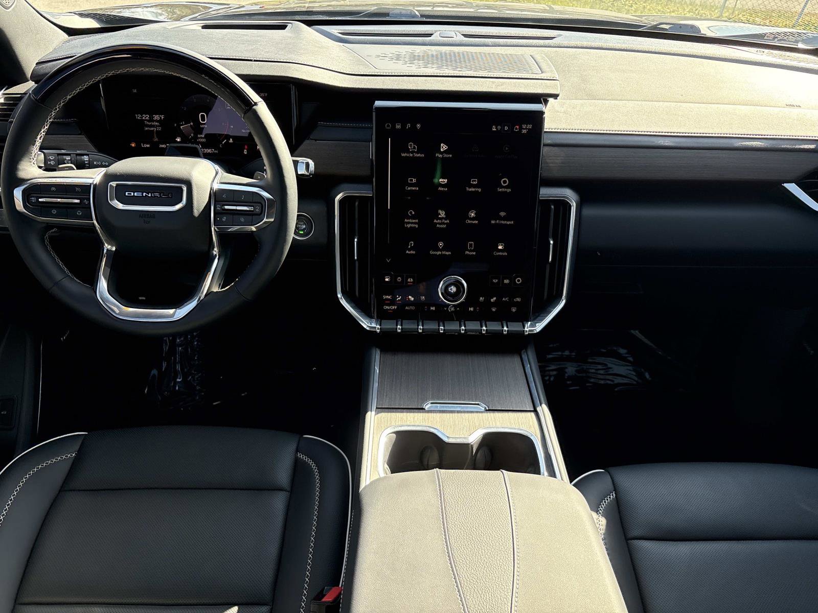 Certified 2024 GMC Acadia Denali w/ Super Cruise Package image 27