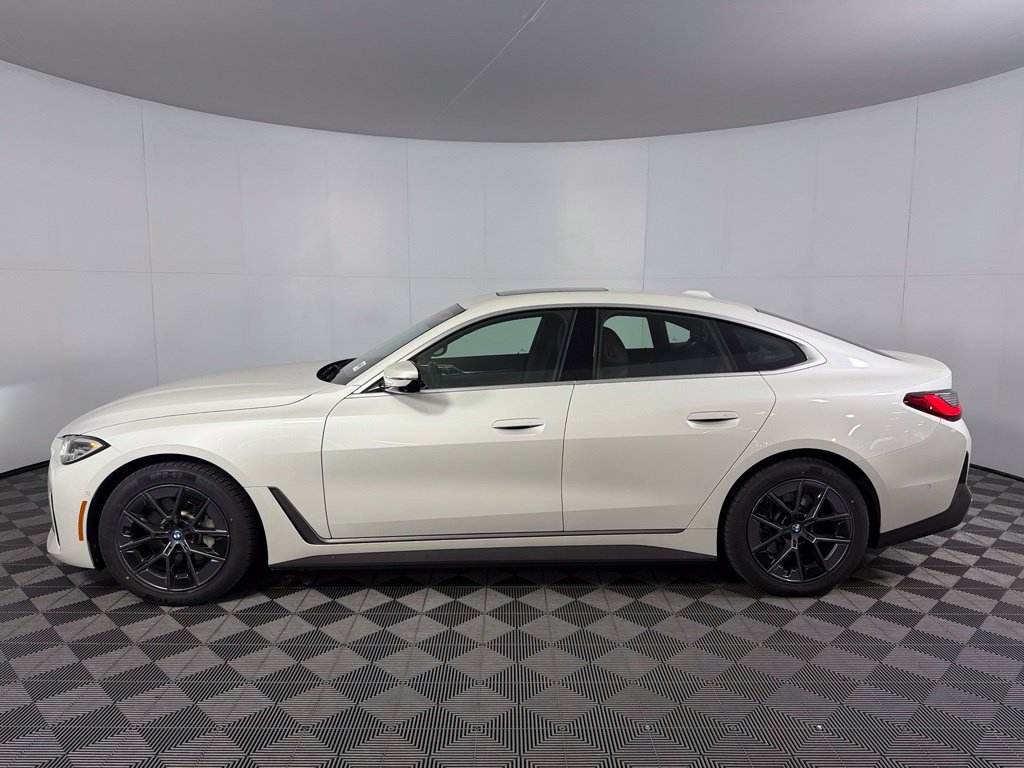 Used 2023 BMW i4 eDrive40 w/ Premium Package RWD image 9