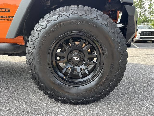 Used 2013 Jeep Wrangler Unlimited Sport AWD/4WD image 13