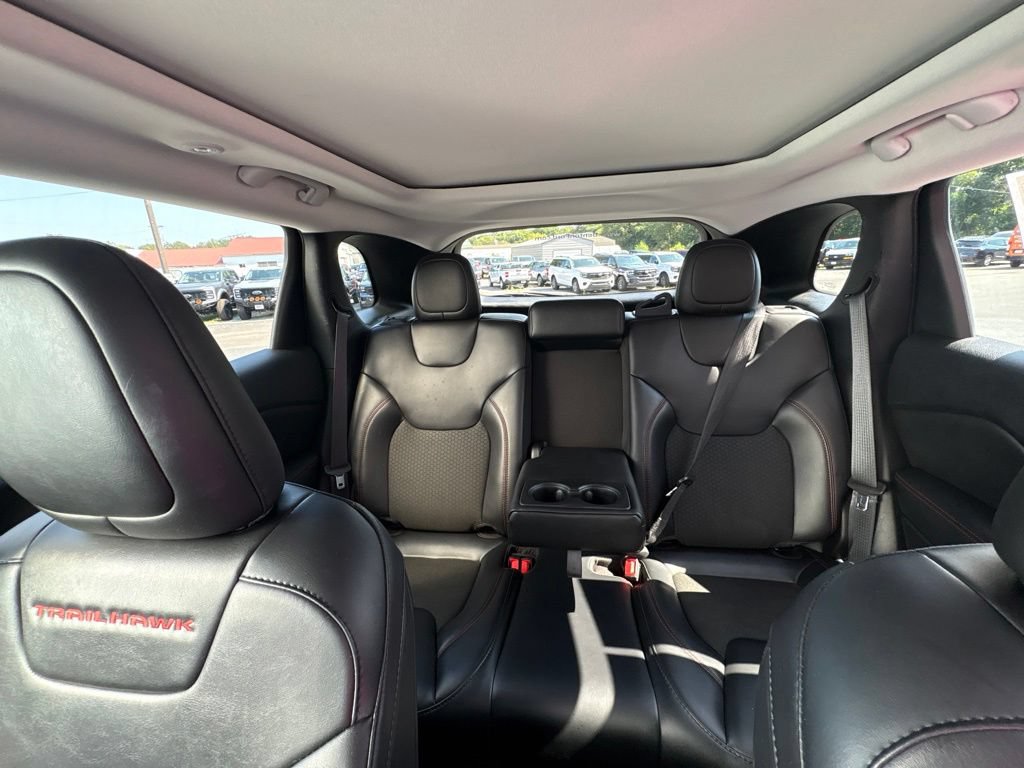 Used 2021 Jeep Cherokee Trailhawk w/ Sun, Sound & Nav Group AWD/4WD image 32