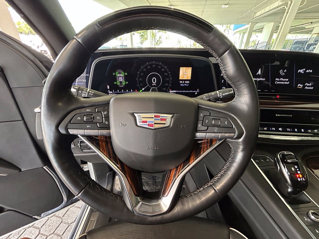 Used 2022 Cadillac Escalade Premium Luxury w/ Performance Package RWD image 17