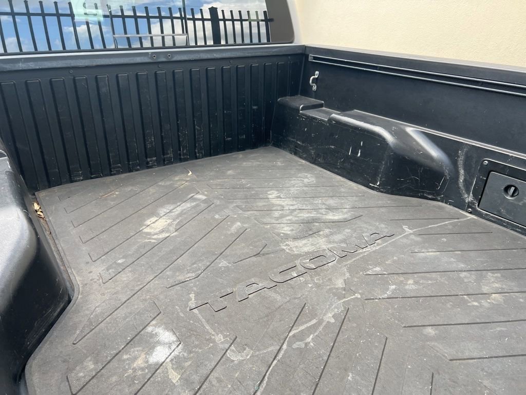 Used 2019 Toyota Tacoma TRD Off-Road AWD/4WD image 12