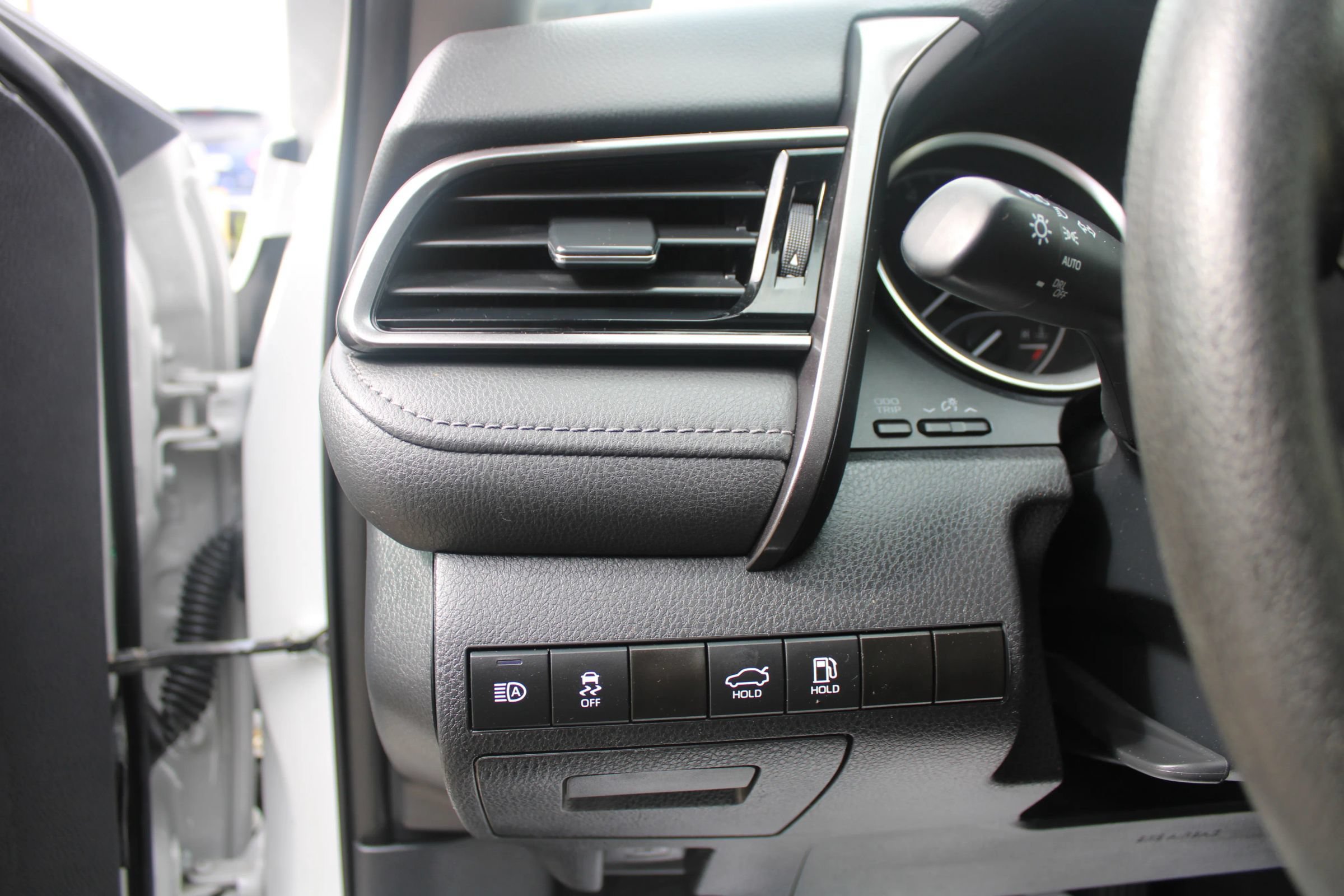 Used 2023 Toyota Camry LE FWD image 11