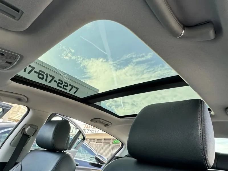 Used 2015 Kia K900 Premium RWD image 24