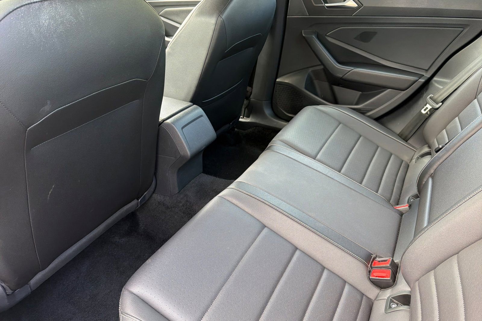 Used 2024 Volkswagen Jetta SE FWD image 12