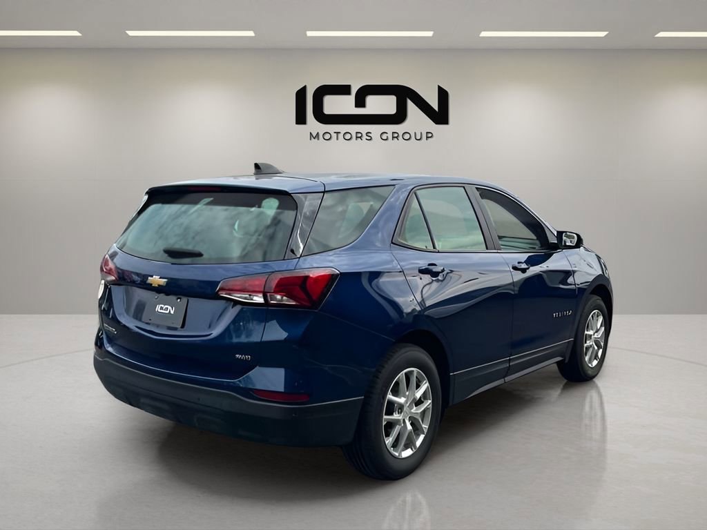 Used 2022 Chevrolet Equinox LS AWD/4WD image 5
