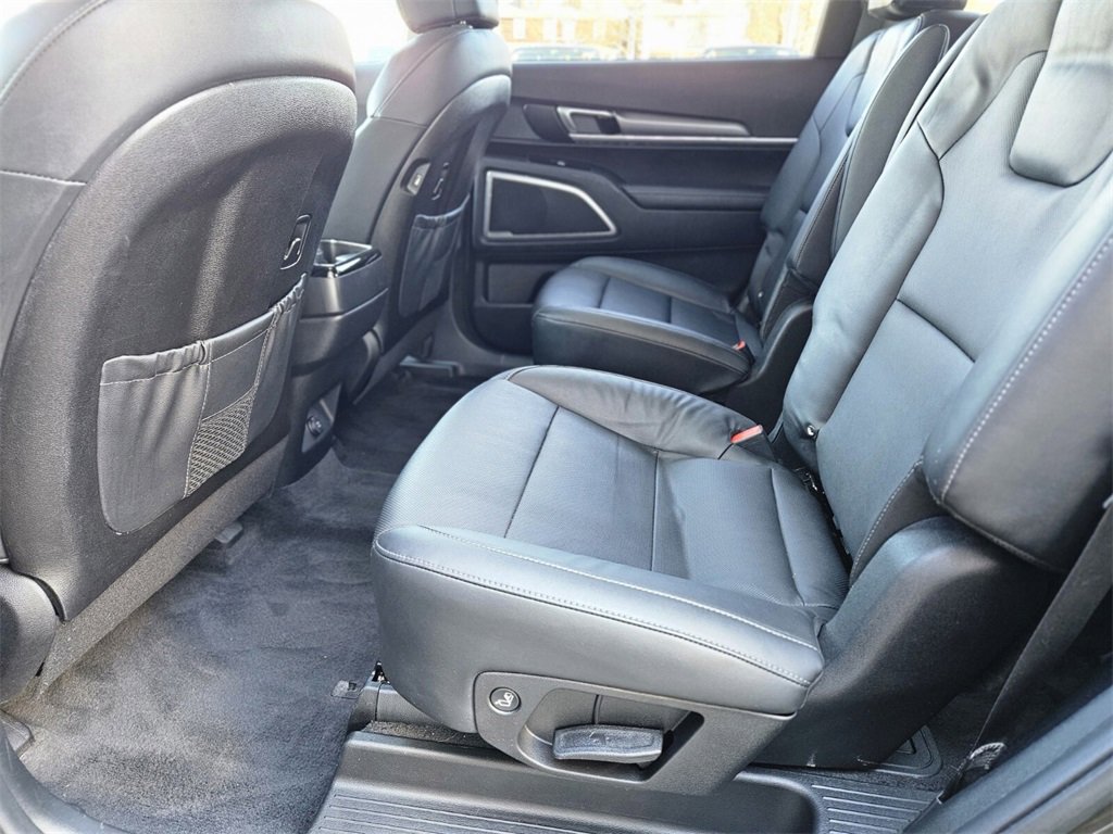 Used 2022 Kia Telluride S image 13