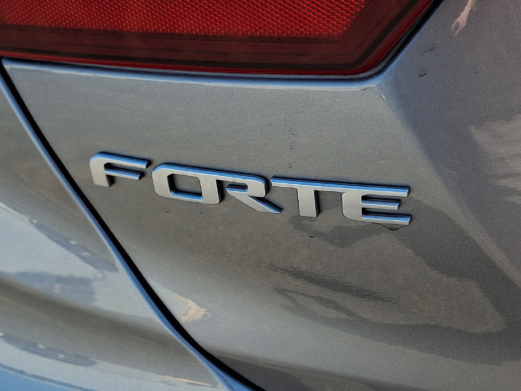Used 2023 Kia Forte GT-Line w/ GT-Line Premium Package FWD image 32