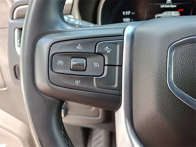 Used 2023 GMC Yukon SLT image 17