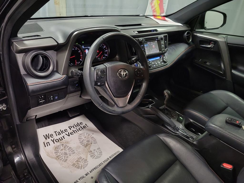 Used 2018 Toyota RAV4 SE w/ Power Extra Value Package image 13