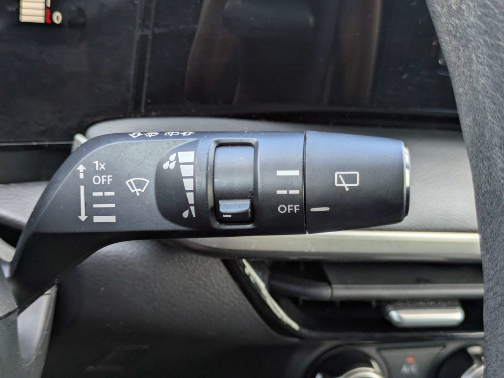 Used 2025 Nissan Kicks S FWD image 29