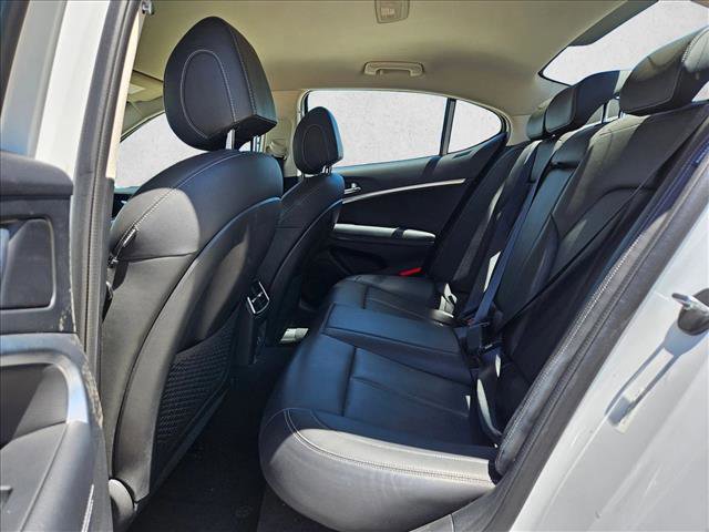 Used 2025 Genesis G70 2.5T image 19