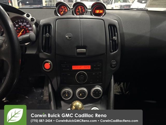 Used 2011 Nissan 370Z Coupe image 17