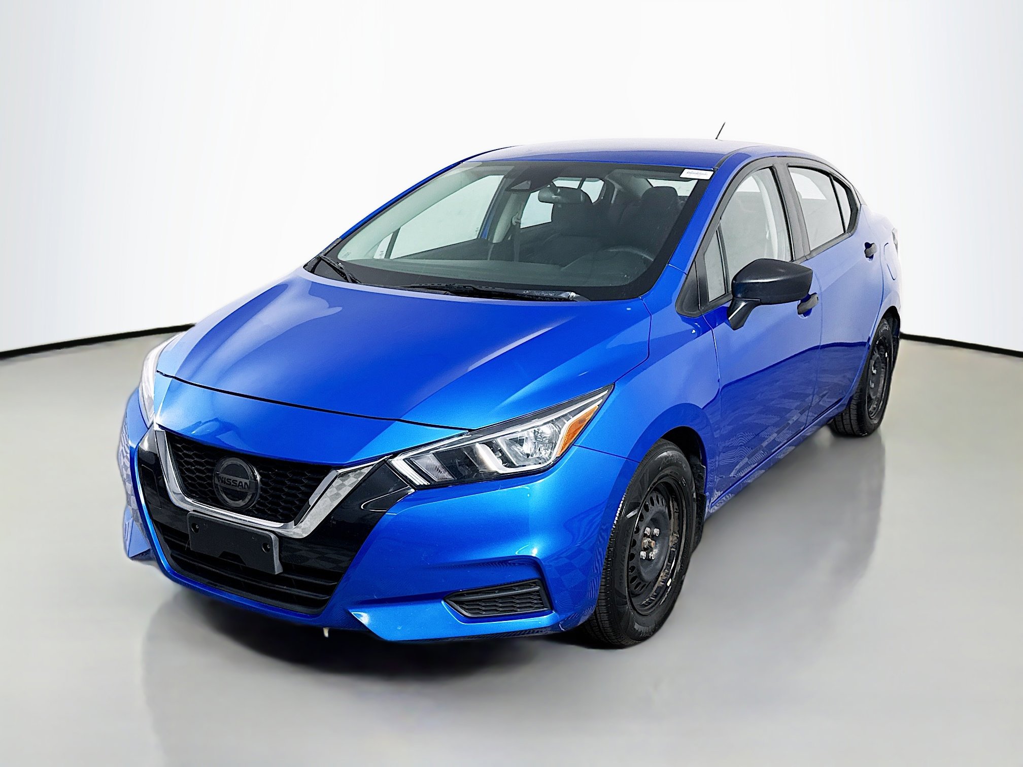 Used 2021 Nissan Versa S FWD image 4