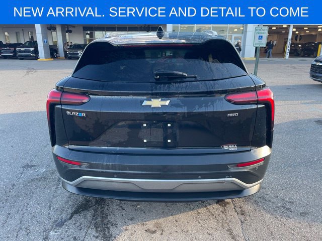 Used 2024 Chevrolet Blazer EV LT AWD/4WD image 4