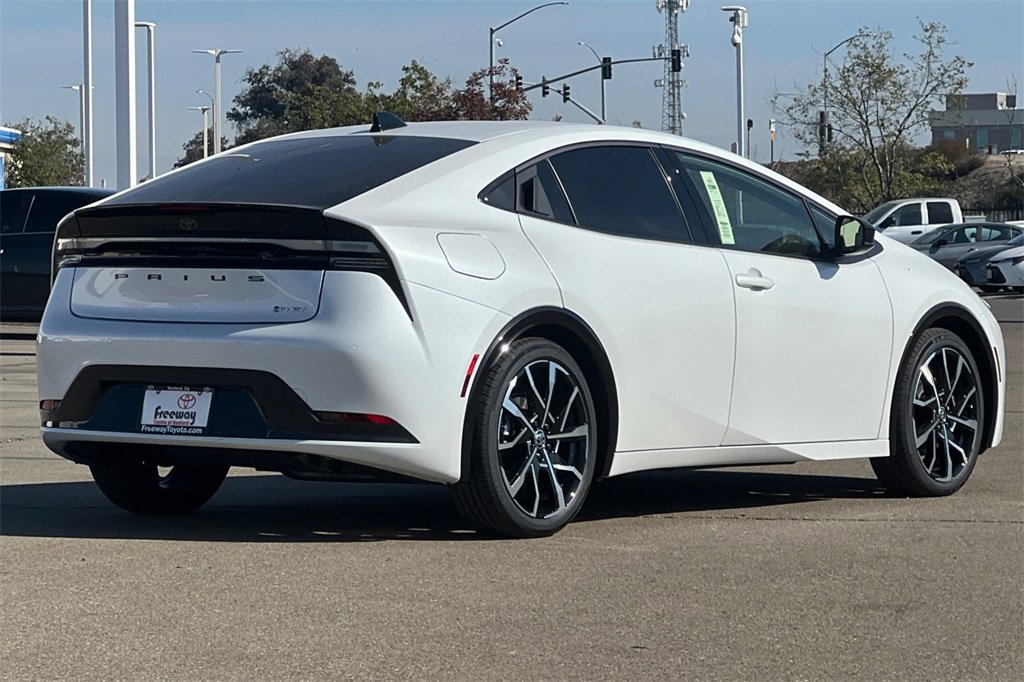 New 2026 Toyota Prius XSE image 4