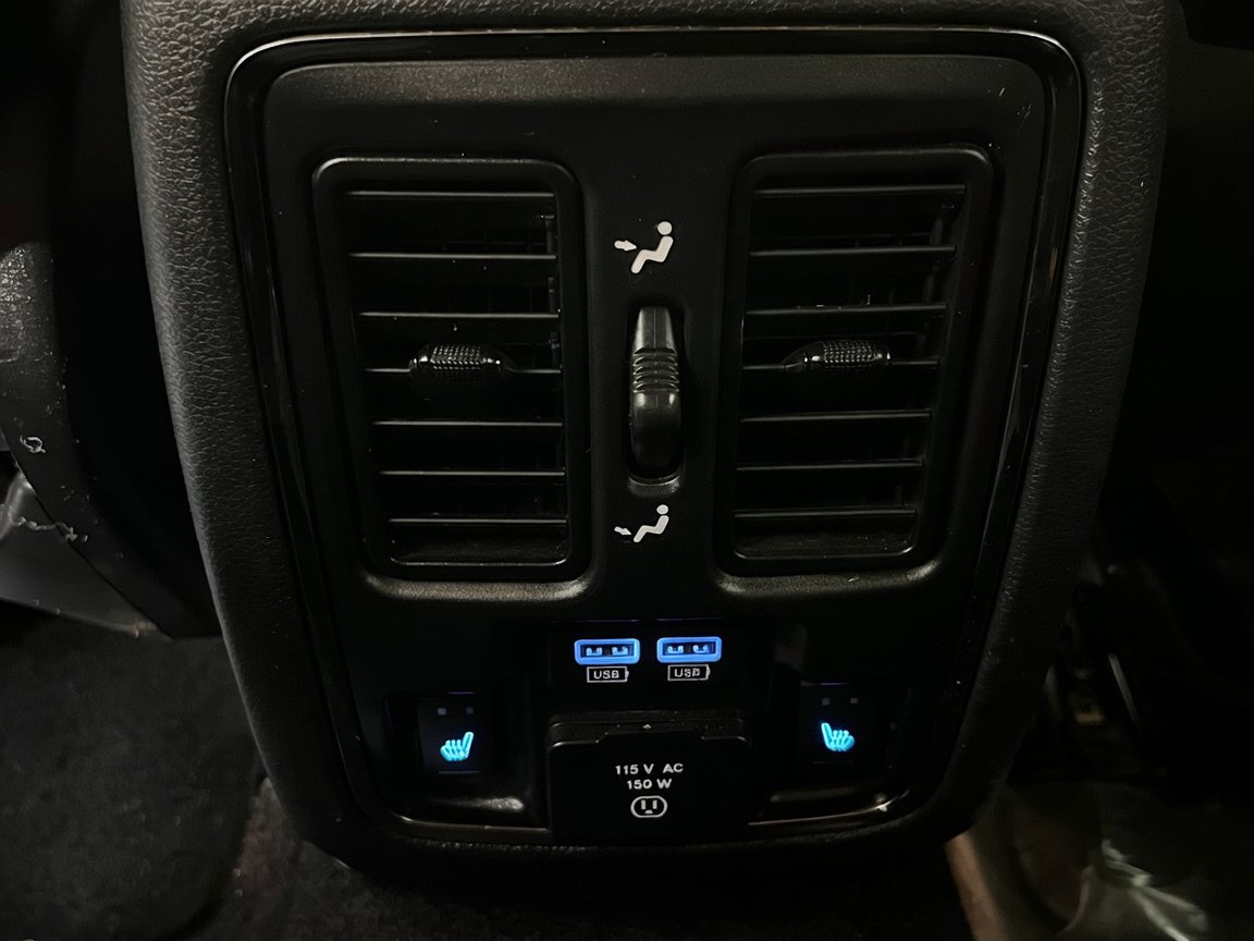 Used 2018 Dodge Durango GT w/ Blacktop Package RWD image 17