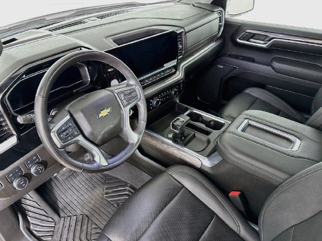 Used 2022 Chevrolet Silverado 1500 LTZ AWD/4WD image 14