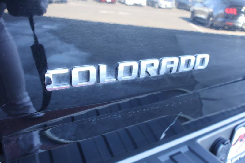 Used 2018 Chevrolet Colorado ZR2 w/ ZR2 Midnight Special Edition image 10