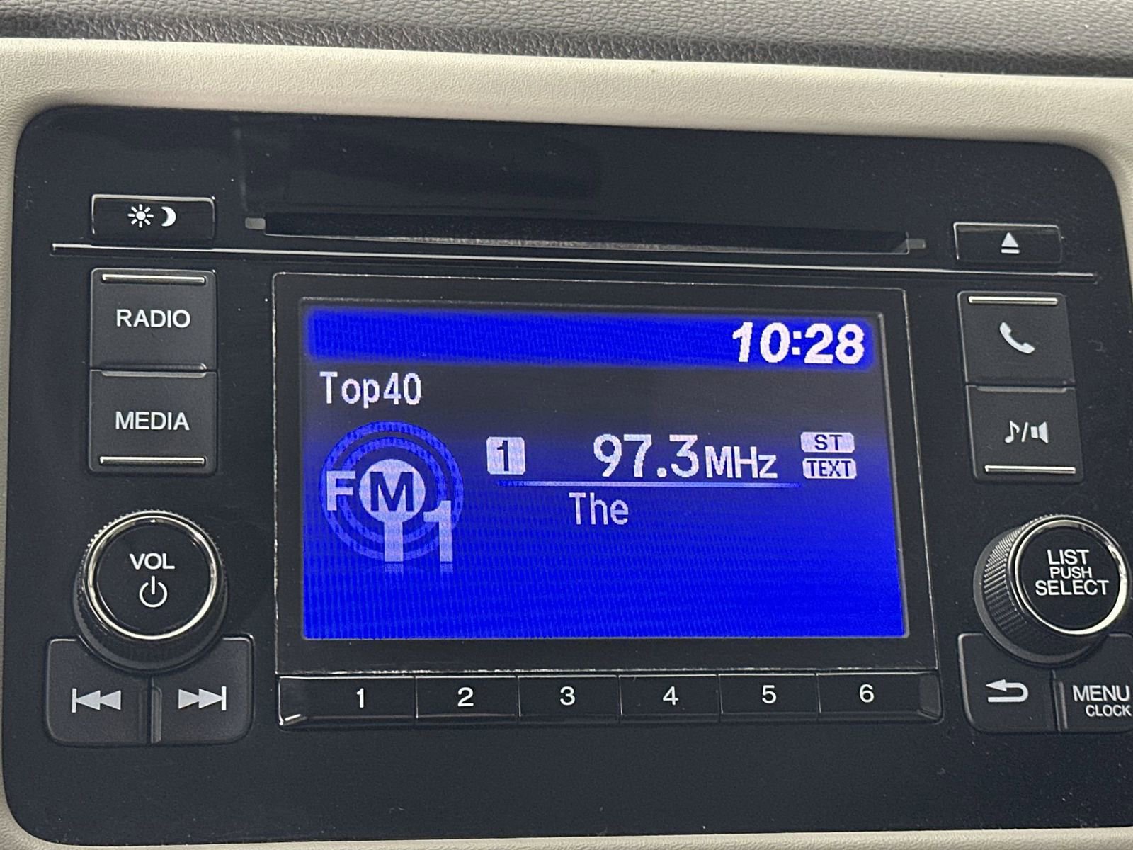 Used 2021 Honda HR-V LX image 16