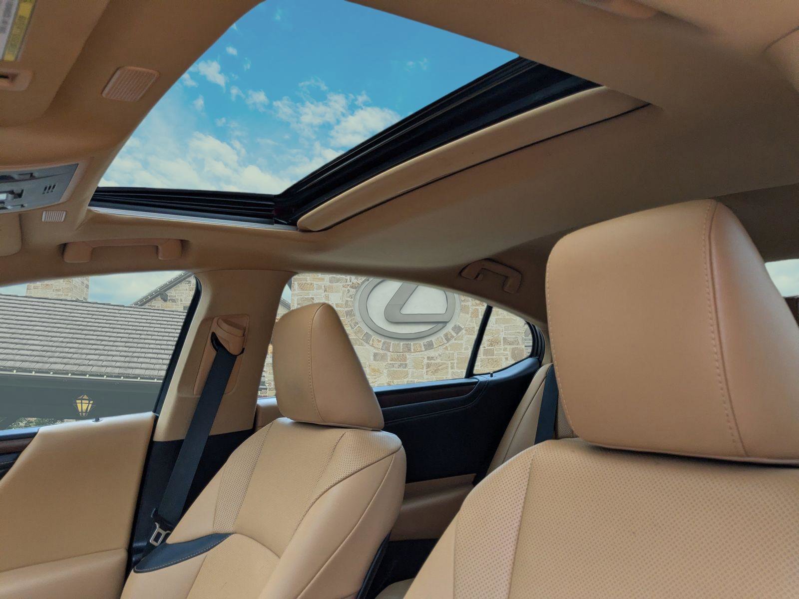 Certified 2025 Lexus ES 350 w/ Premium Package FWD image 9