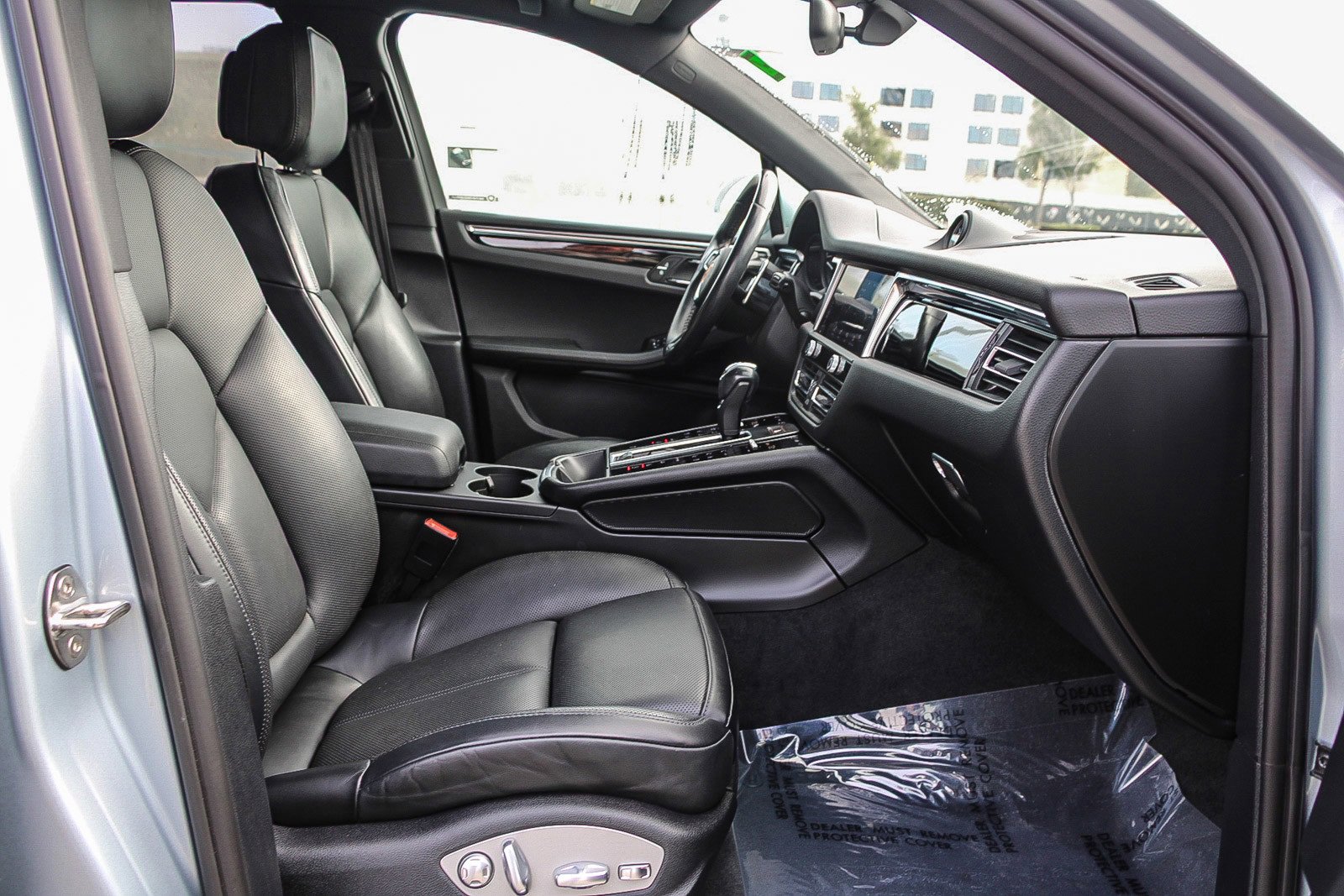 Used 2023 Porsche Macan S image 17