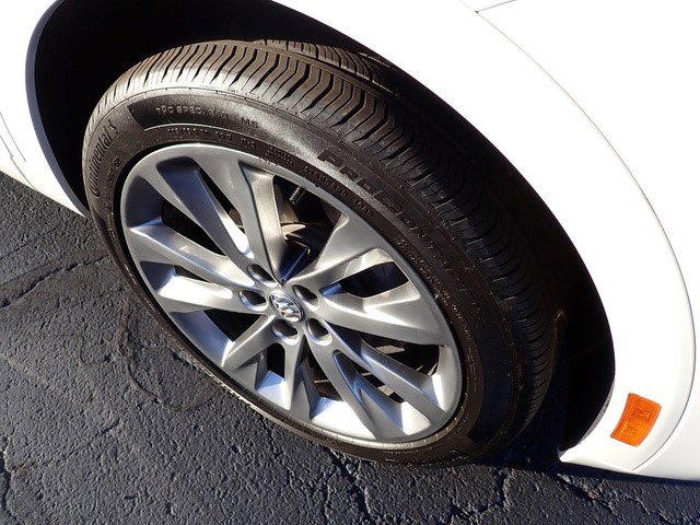 Certified 2022 Buick Envision Avenir w/ Technology Package II image 9