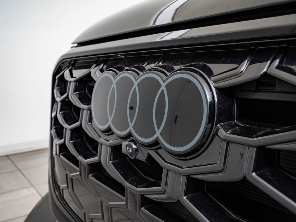 New 2026 Audi Q3 quattro 2.0T image 3