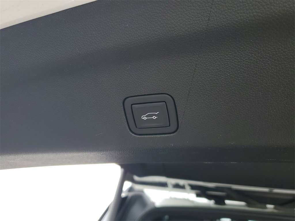 Used 2023 Chevrolet Tahoe LT image 9