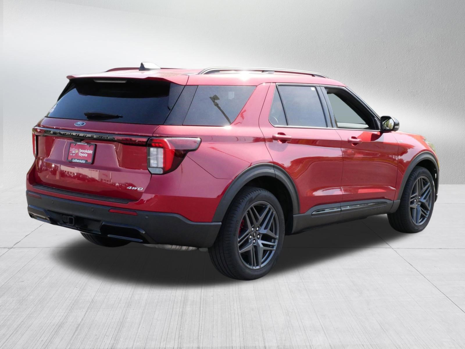 Used 2025 Ford Explorer ST-Line w/ Premium Package AWD/4WD image 7