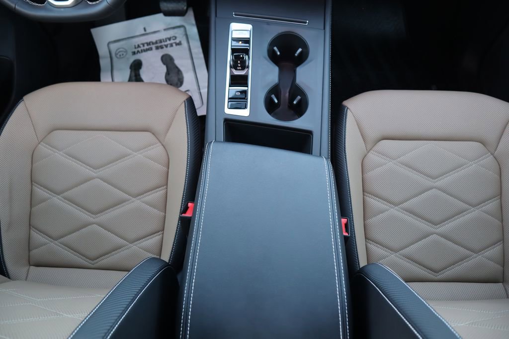 Used 2024 Volkswagen Atlas Cross Sport SE image 16