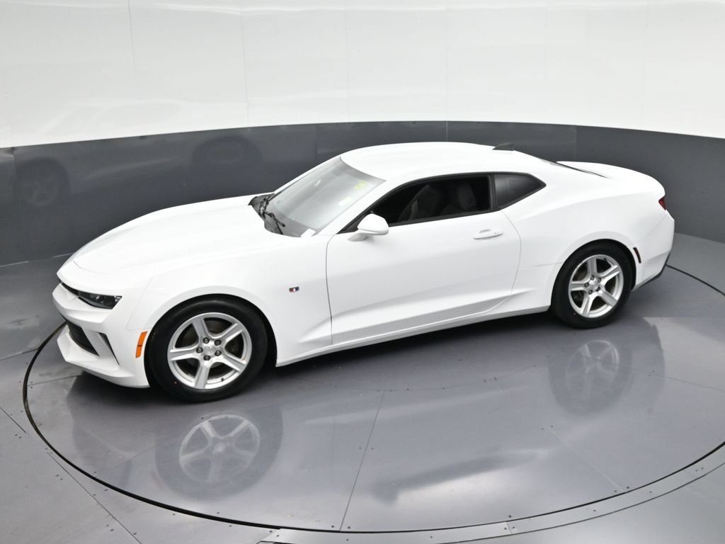Used 2018 Chevrolet Camaro LS RWD image 27