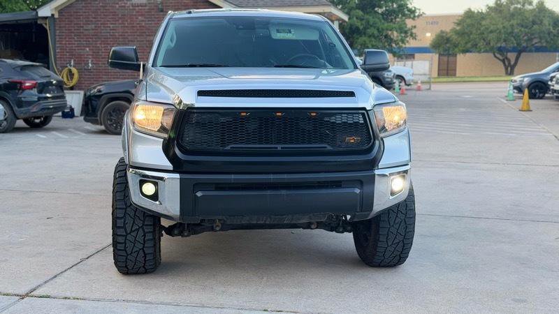 Used 2019 Toyota Tundra SR5 RWD image 2