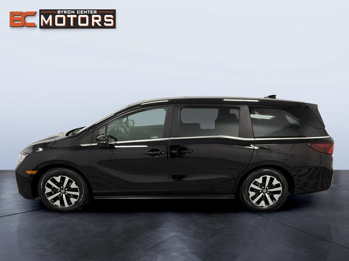 Used 2025 Honda Odyssey EX-L image 3